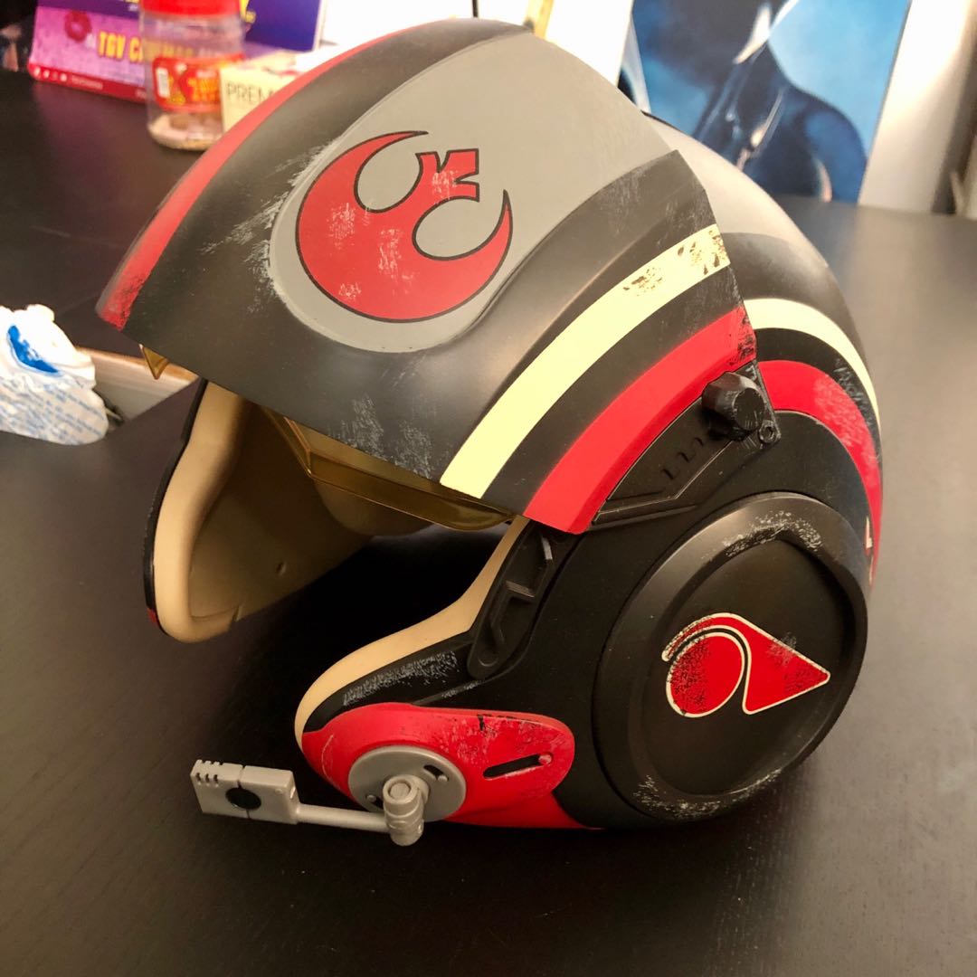 black series poe helmet