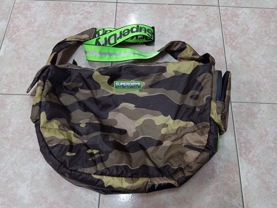Superdry damon hot sale side messenger