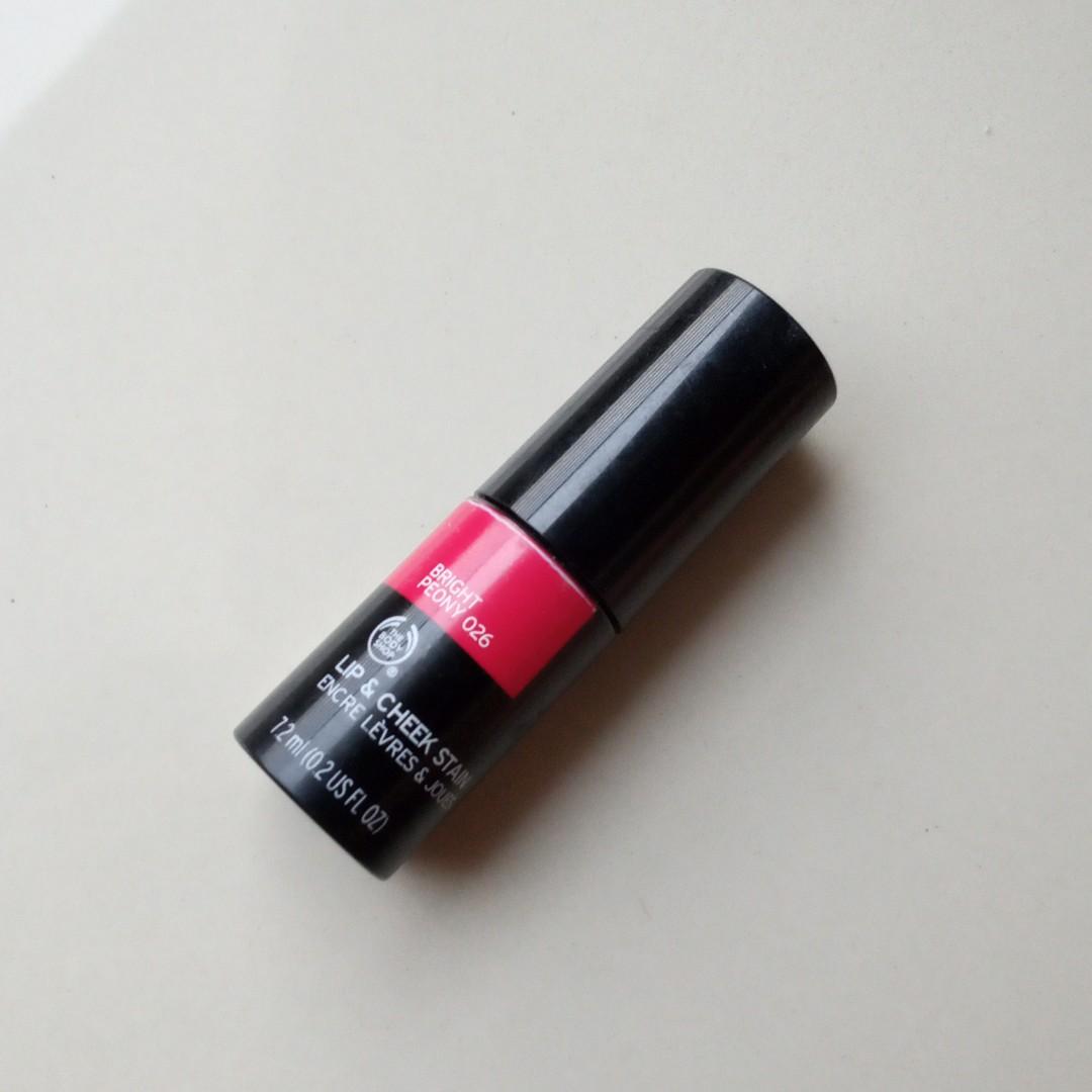 The body shop lip & cheek stain, Kesehatan & Kecantikan, Rias Wajah di