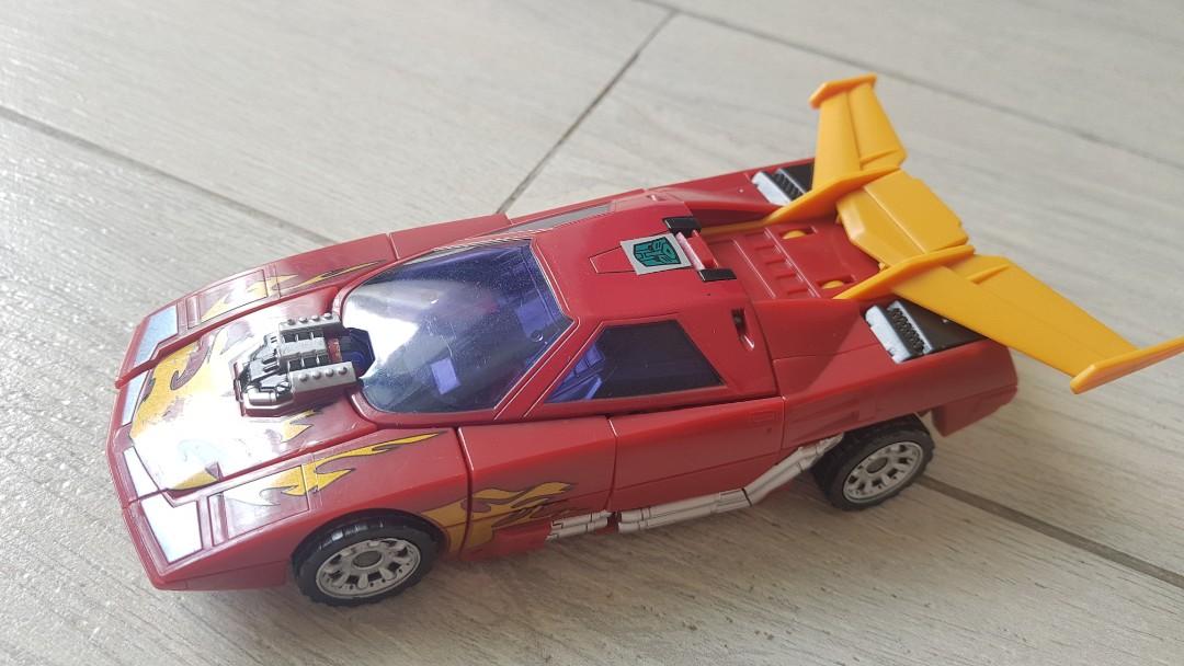 Transformers (Category: Vehicle & Diecast Models) located in Singapore. Submitted by sirjp (Listing ID 1006846446, Image 2). Description: Selling a used Hot Rod. No broken parts..