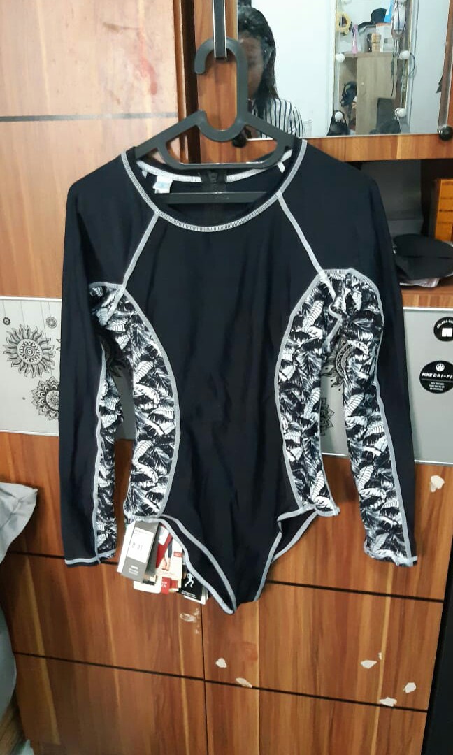69 Slam Swimsuit Baju Renang Olah Raga Baju Olahraga Di Carousell