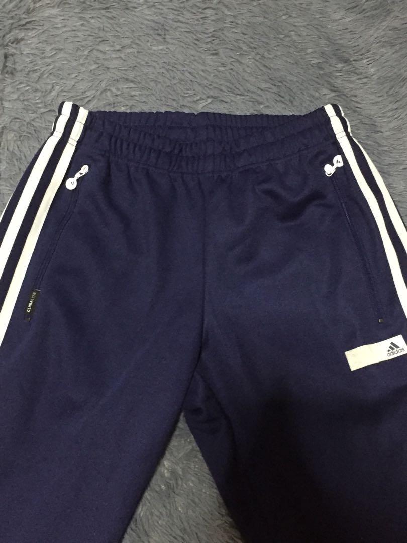 Addidas Sweatpants (Category: Activewear) located in Quezon City. Submitted by simoneaudrey (Listing ID 1007236829, Image 3). Description: •never used • fits medium to large .