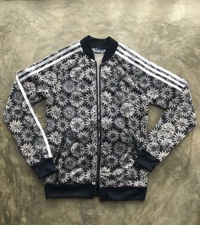 (Category: ) located in . Submitted by thriftyvibes (Listing ID 1007167680, Image 1). Description: .