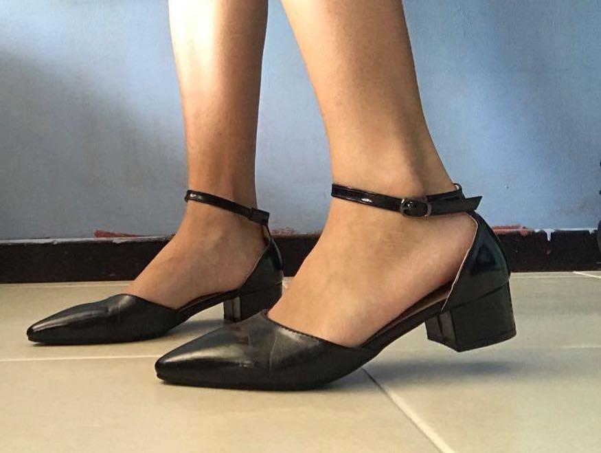 black block low heels
