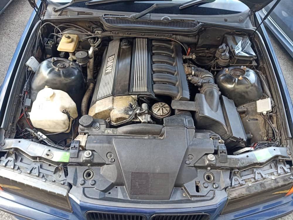 E36 on sale 325i engine
