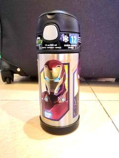 Botol merk Thermos.. Bisa dingin tahan sampai 12 jam