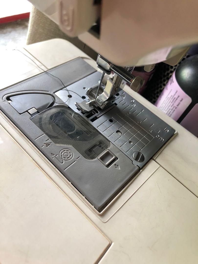 Brother BM2600 Sewing Machine, Hobbies & Toys, Stationary & Craft