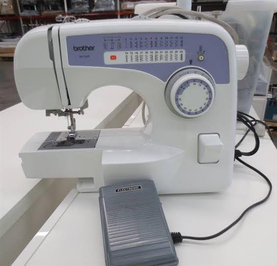 Brother BM2600 Sewing Machine, Hobbies & Toys, Stationary & Craft