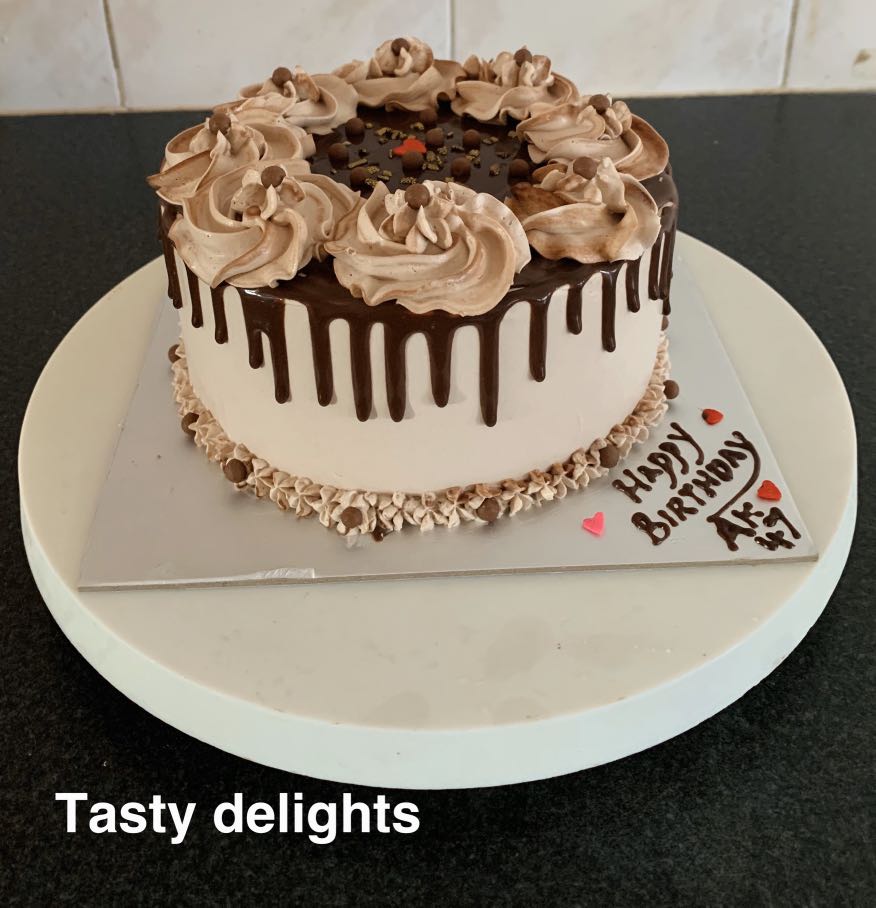 CHOCOLATE DRIP CREAM CAKE - Rashmi's Bakery