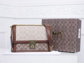 (Kategori: ) berada di . Dikirim oleh belanjaannya_makmak (ID iklan 1007271803, Gambar 1). Deskripsi: .