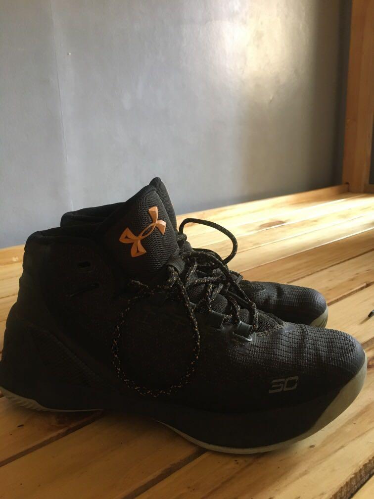 Curry 3 outlet black and orange