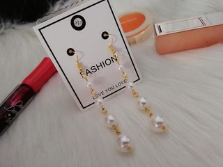 (Category: ) located in . Submitted by juneshop10 (Listing ID 1007127951, Image 1). Description: .