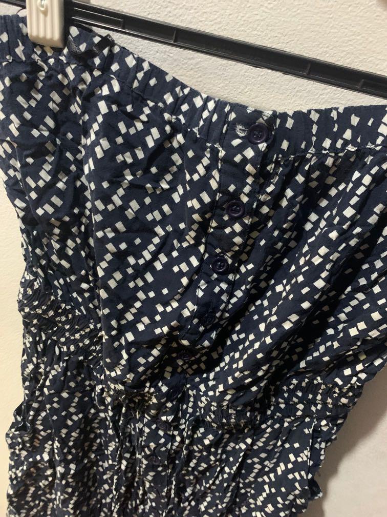 Forever 21 Tube Romper (Category: Rompers) located in Mandaluyong City. Submitted by hellothere98 (Listing ID 1007187153, Image 2). Description: .