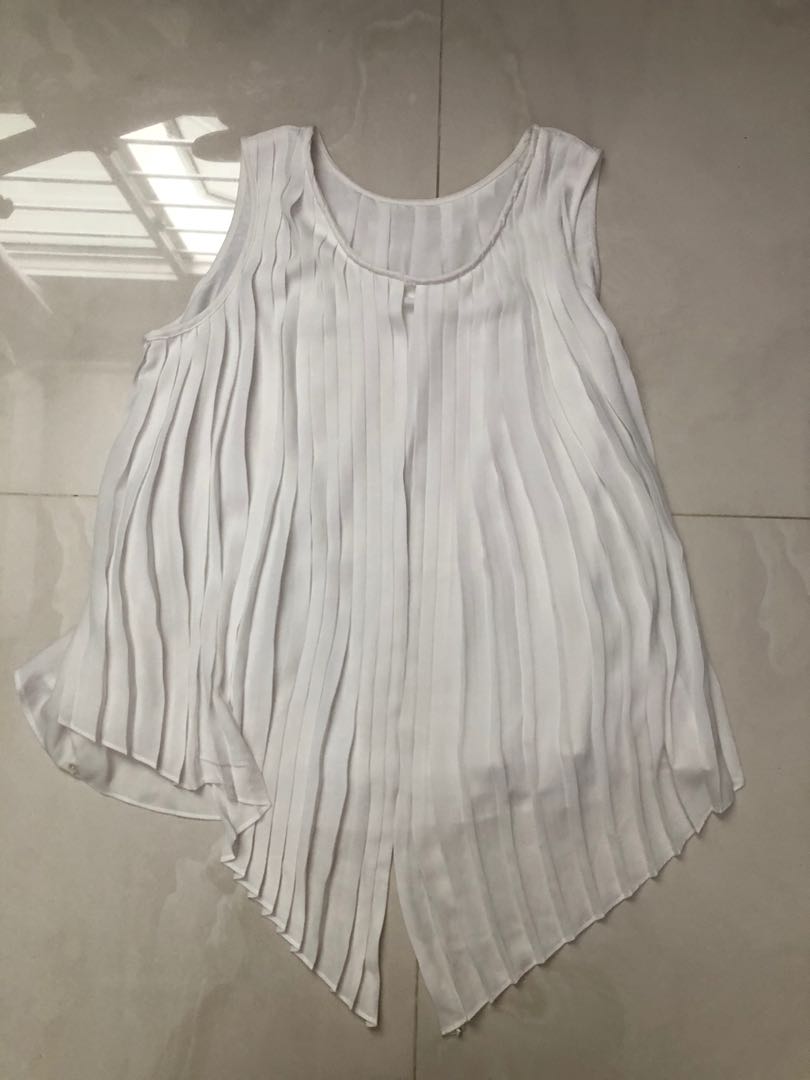 G2000 work blouse, Women's Fashion, Tops, Blouses on Carousell