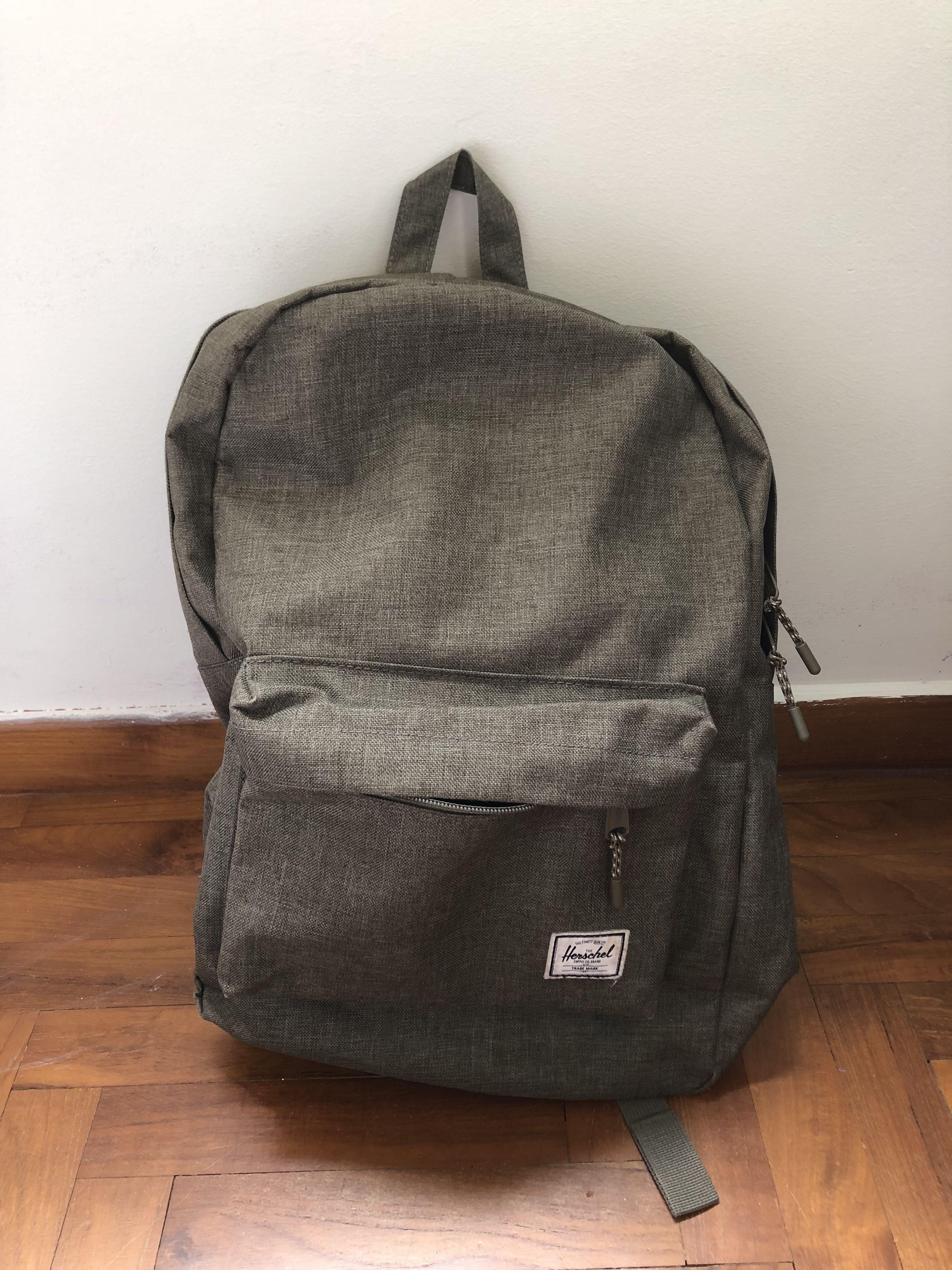 dark grey herschel backpack