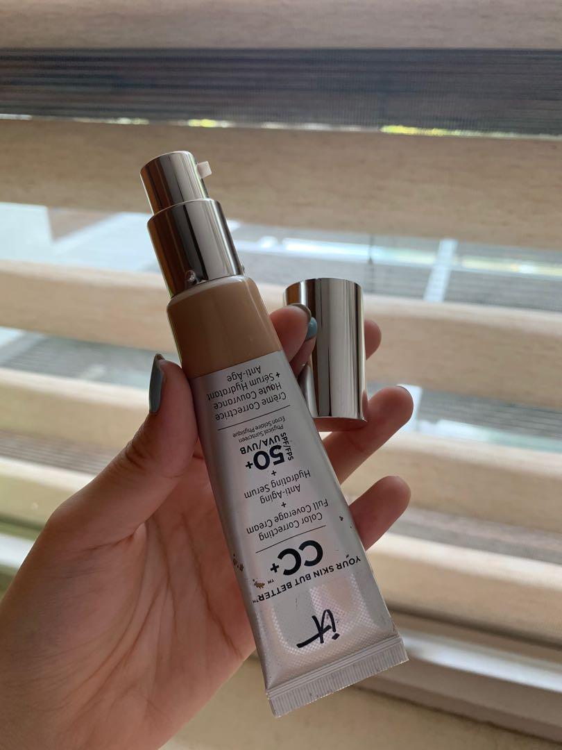 IT COSMETICS CC CREAM (Category: Makeup) located in Pasig City. Submitted by xlgkx (Listing ID 1007105511, Image 2). Description: Shade: Light Used thrice .