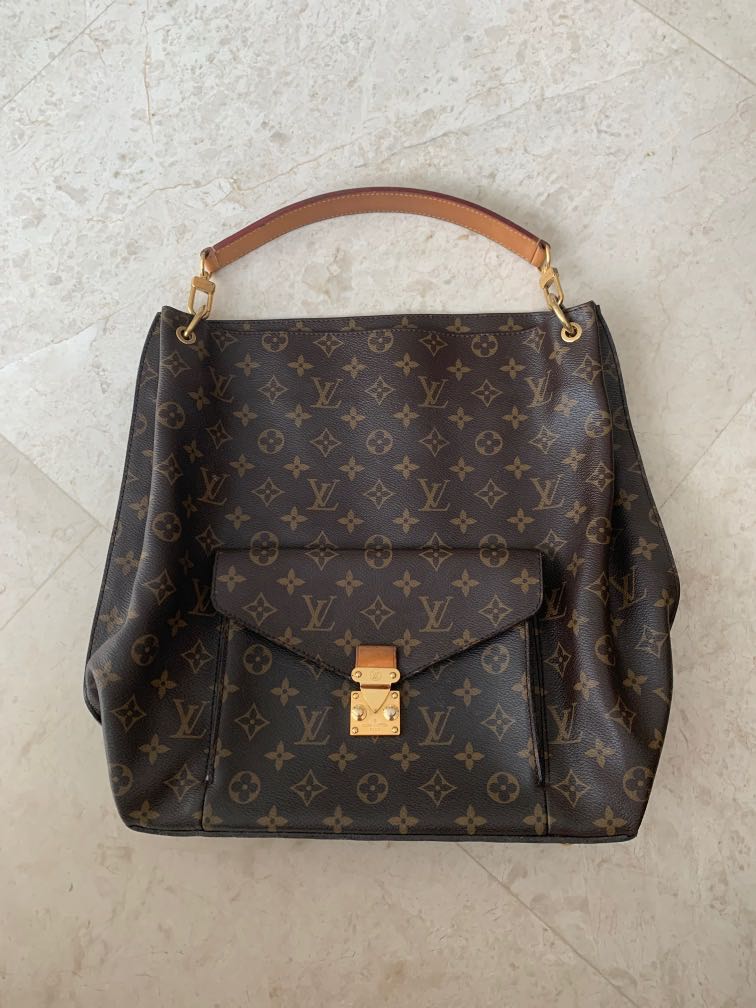 louis vuitton large luggage