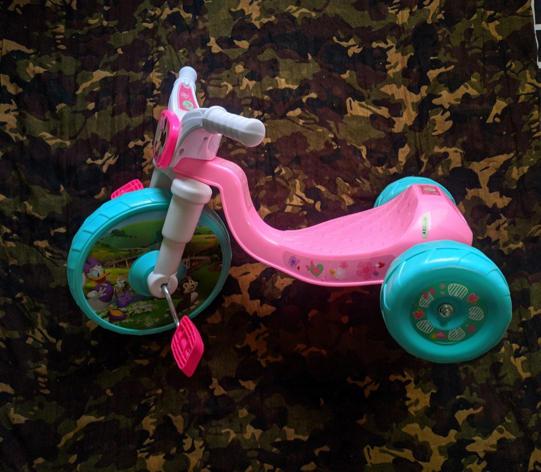 Minnie Mouse 10" Flywheels Junior Cruiser Ride On, Babies & Kids