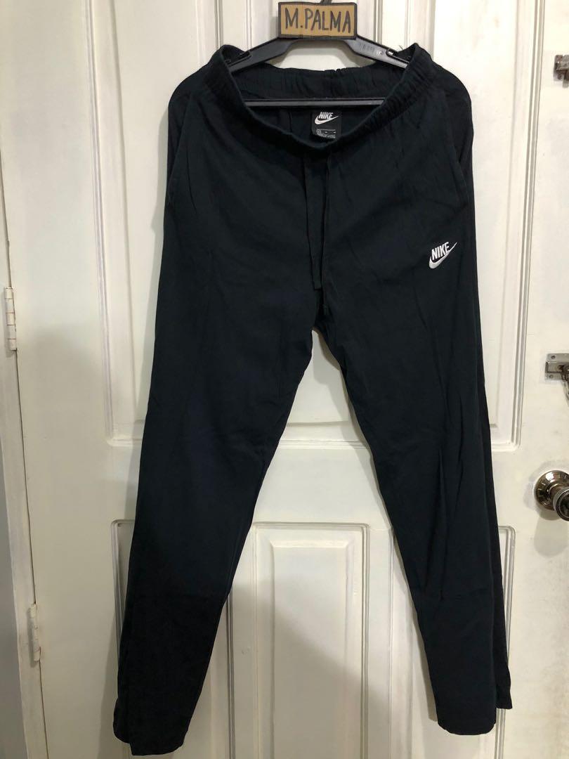 Nike jogging pants sz medium W-14 1/2 L-40 1/2 (Category: Activewear) located in Manila. Submitted by marisianshop (Listing ID 1007299549, Image 1). Description: Nike jogging pants sz medium W-14 1/2 L-40 1/2 as new sana minor issue sa back d naman halata pg suot na .
