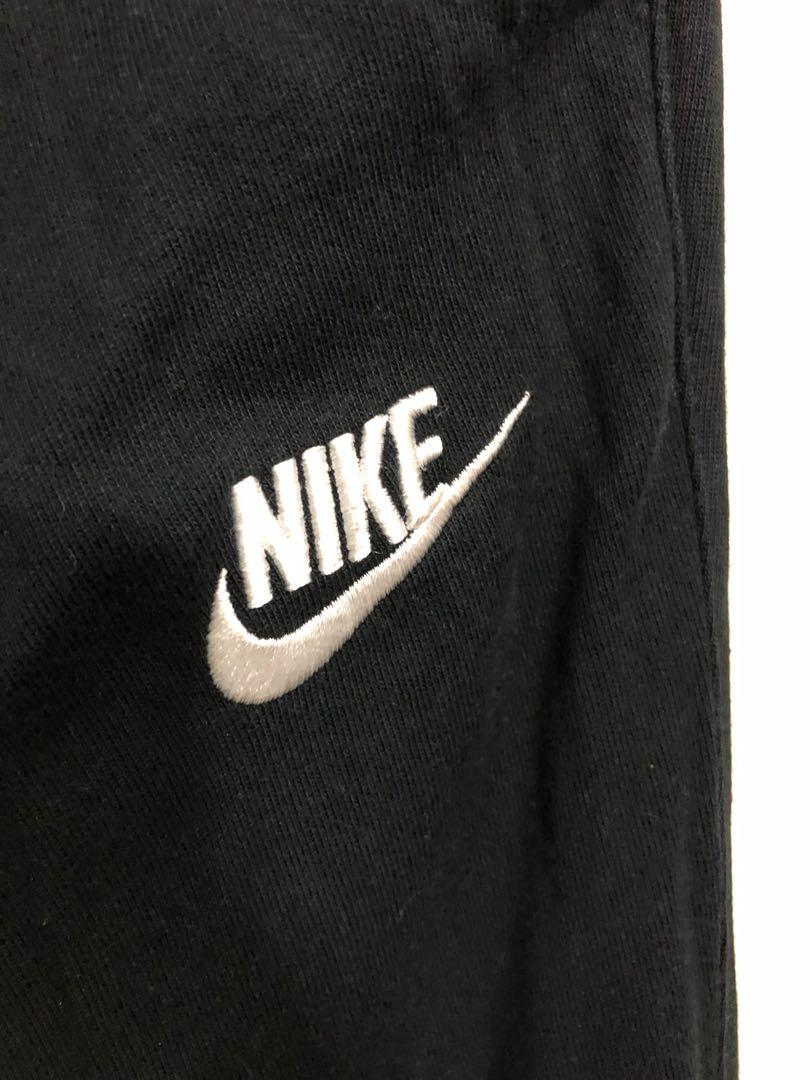 Nike jogging pants sz medium W-14 1/2 L-40 1/2 (Category: Activewear) located in Manila. Submitted by marisianshop (Listing ID 1007299549, Image 2). Description: Nike jogging pants sz medium W-14 1/2 L-40 1/2 as new sana minor issue sa back d naman halata pg suot na .