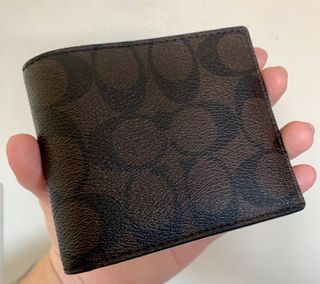 (Category: ) located in . Submitted by bebs_closet (Listing ID 1007201961, Image 1). Description: .