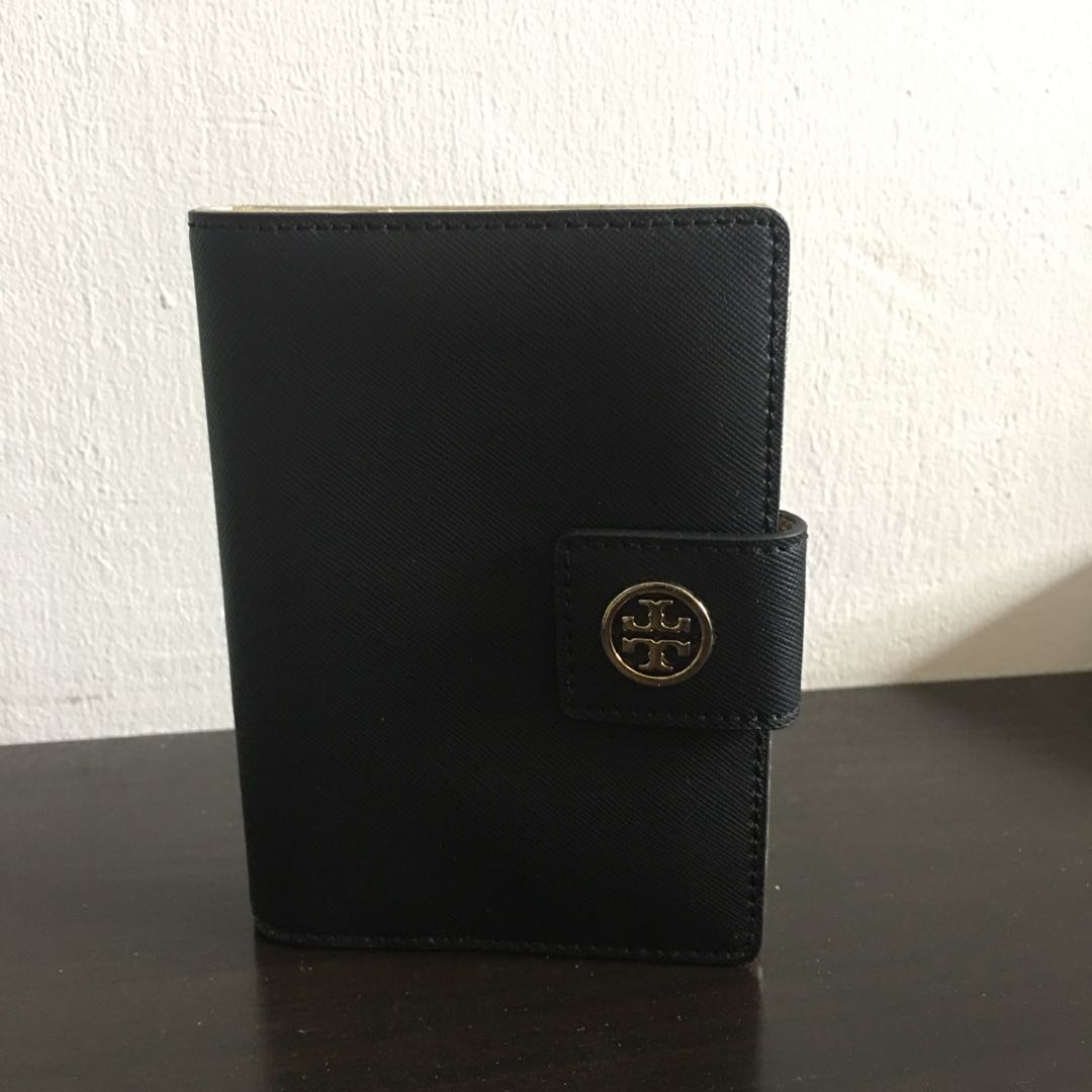Tory Burch passport holder wallet, Women's Fashion, Watches