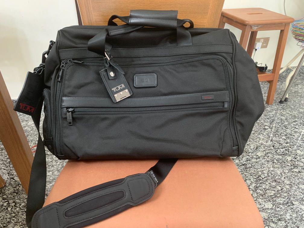 tumi alpha 2 duffel bag