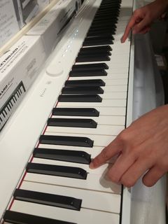 （分類：）位於 。 由 fun_music_center 提交（商品編號 1007510687，圖片 1）。簡介： 。