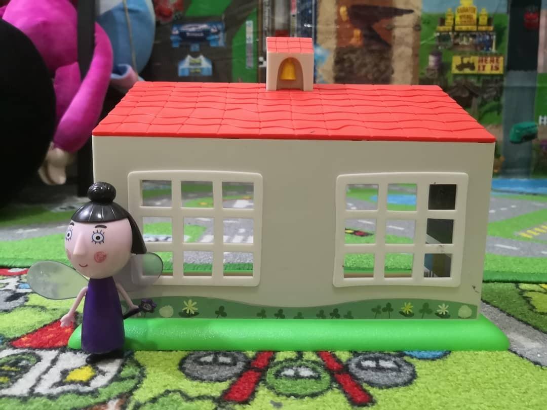 ben and holly wise old elf playset