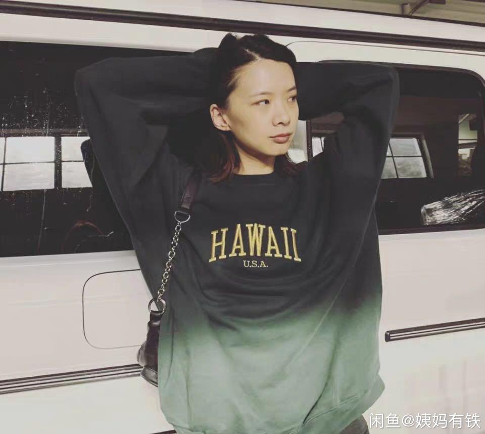 Bnwot Brandy Melville Hoodies Women S Fashion Clothes Tops On Carousell 962 results for grey patch sweater. bnwot brandy melville hoodies women s