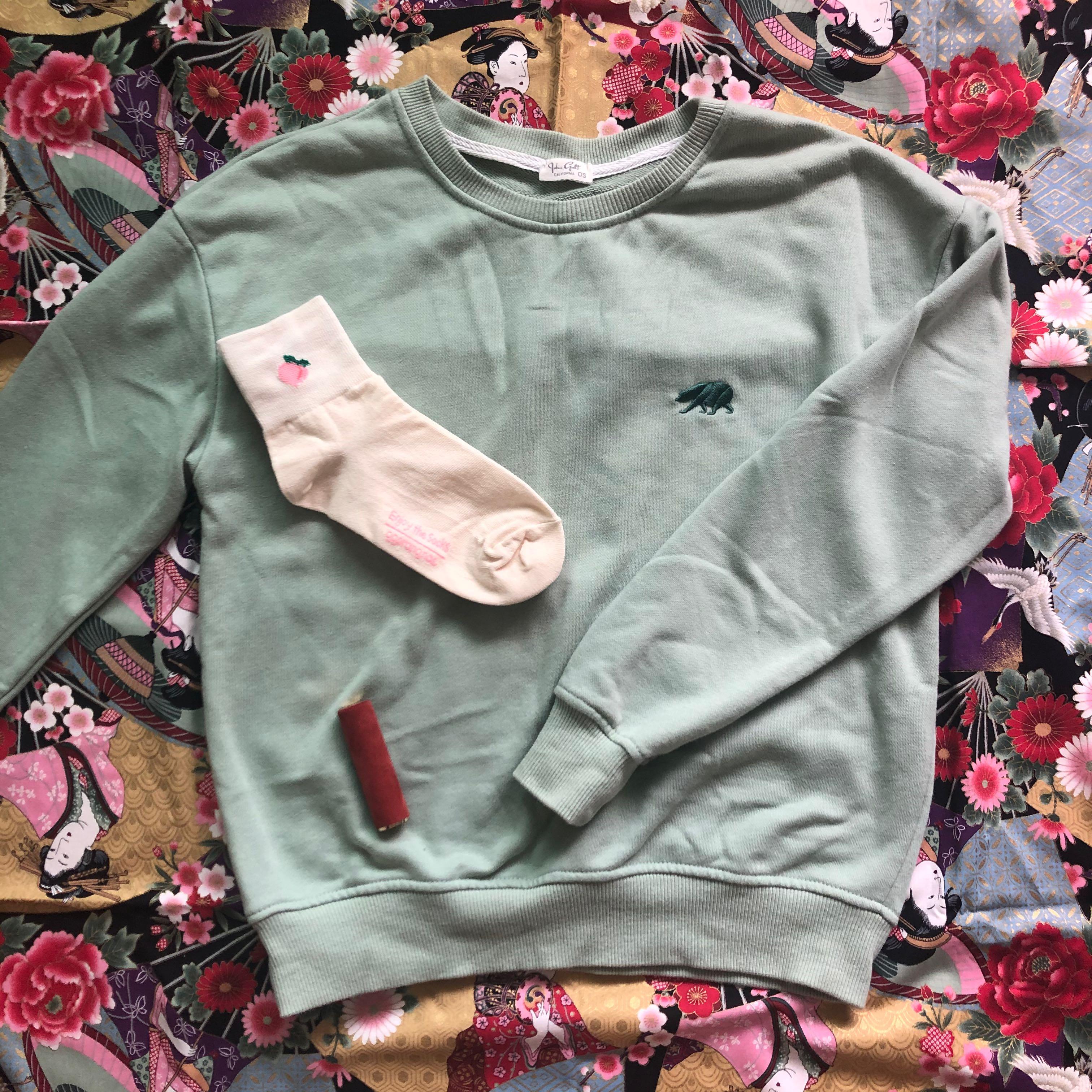 Erica bear sweatshirt deals