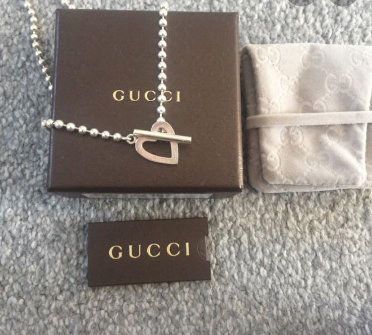 Gucci heart necklace toggle online