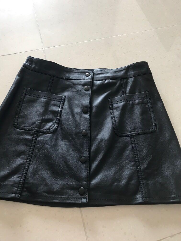 H&m sales pvc skirt