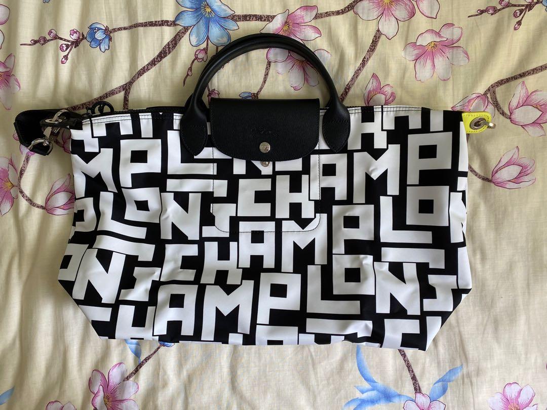 Longchamp Le Pliage LGP Clutch, Women's Fashion, Bags & Wallets, Tote Bags  on Carousell