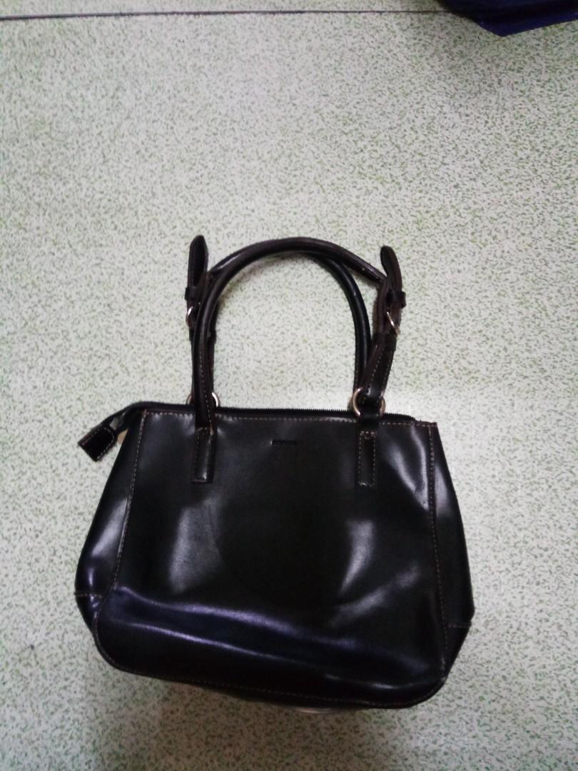 mondani bags price
