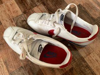 raisa nike cortez