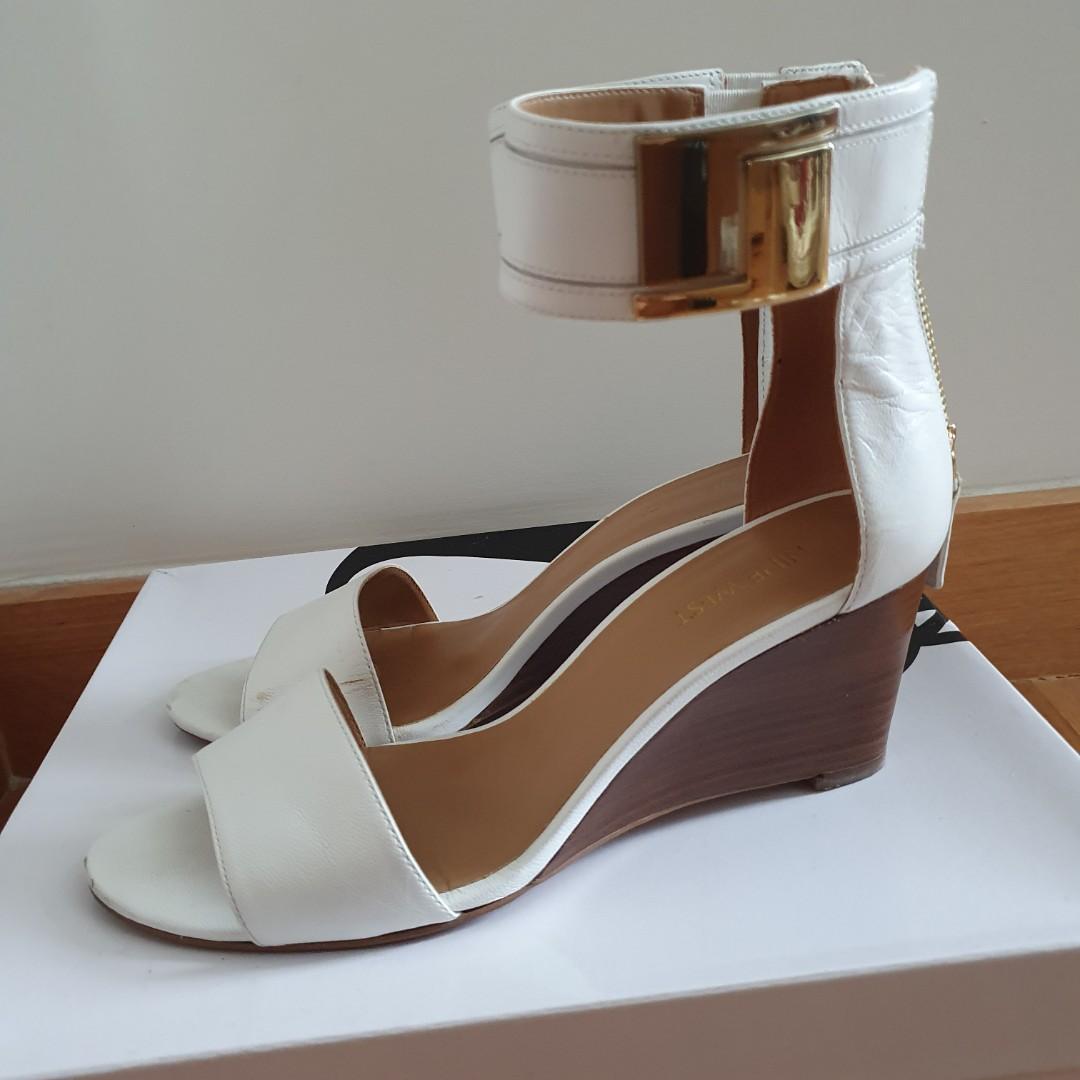 nine west black wedge heels