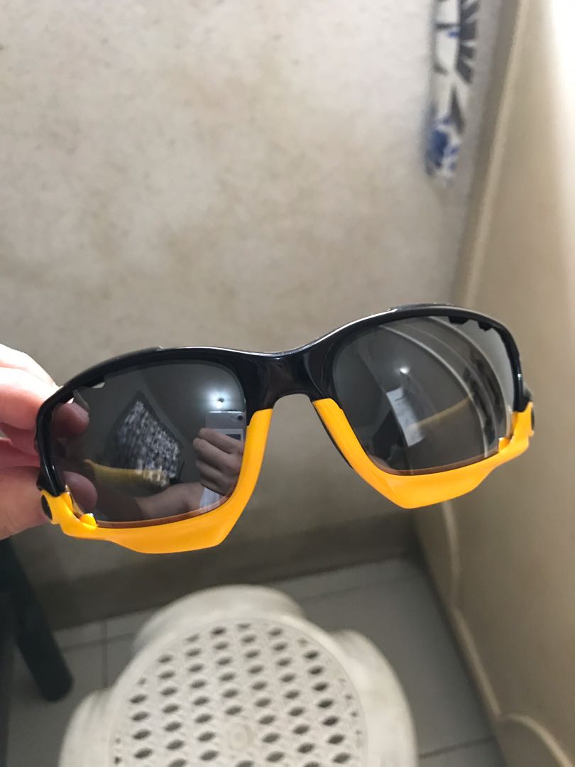 oakley jawbone livestrong