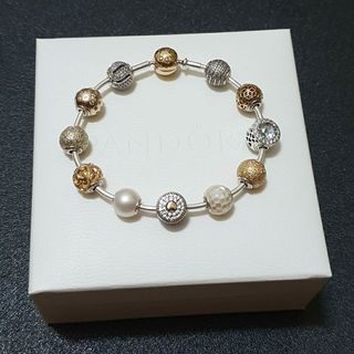 (Category: ) located in . Submitted by fshops8 (Listing ID 1007433597, Image 1). Description: .