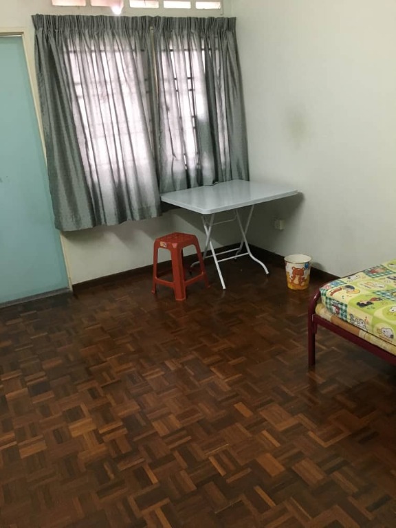 Room For Rent In Taman Eng Ann Bukit Raja Klang Rm500 Air Cond Room Property Rentals On Carousell