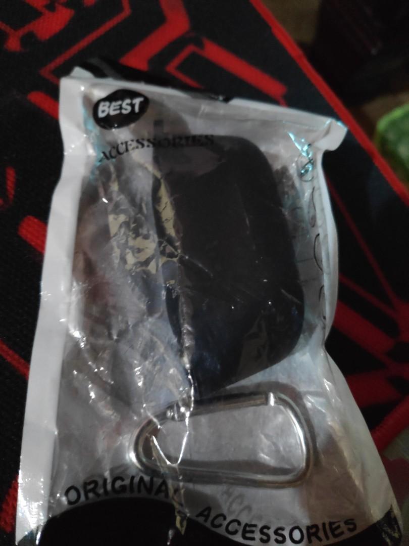 Sabbat rubber case (Category: Earphones) located in Makati City. Submitted by broccolio (Listing ID 1007379301, Image 1). Description: Kakadating lang yung binili ko kaso wala na yung sabbat ko nabenta na. #carouswitch.