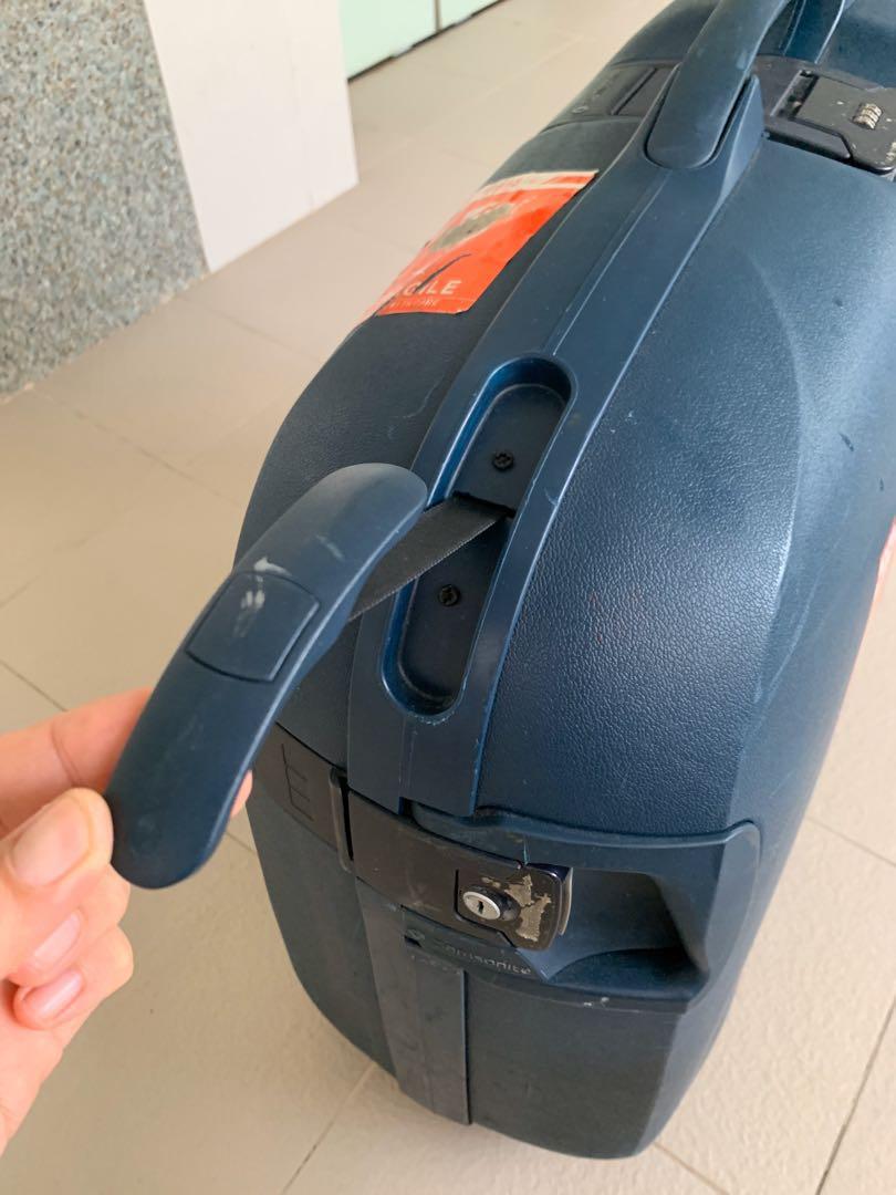 Samsonite Clamshell Large Volume 4 wheel Cart Luggage 28” with Lifetime