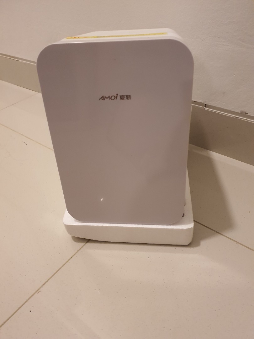 New Car mini fridge/heater, TV & Home Appliances, Kitchen Appliances