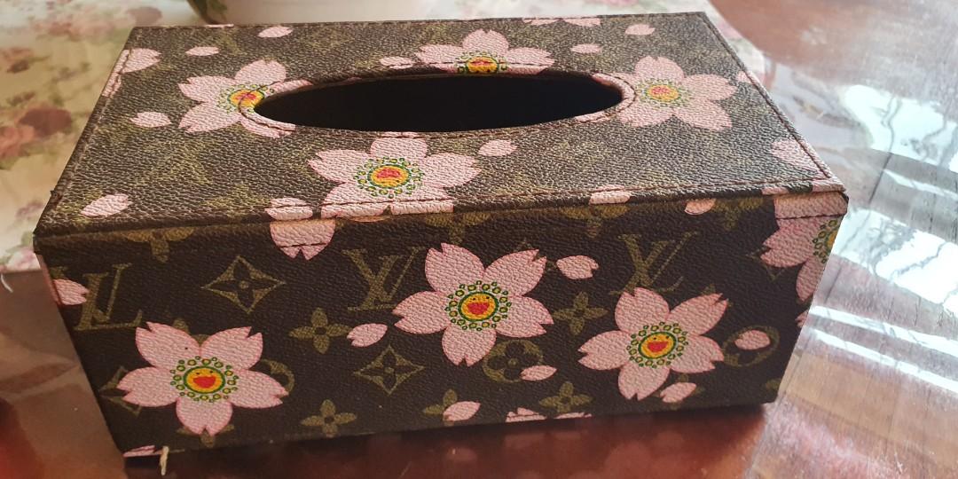 Lv tissue box