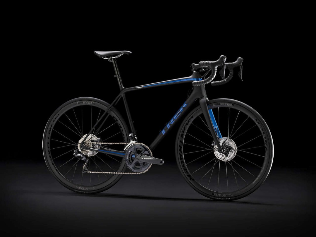 TREK 2020 EMONDA SL 7 H2 碟剎公路車- 黑藍色, 運動產品, 單車及配件, 單車- Carousell