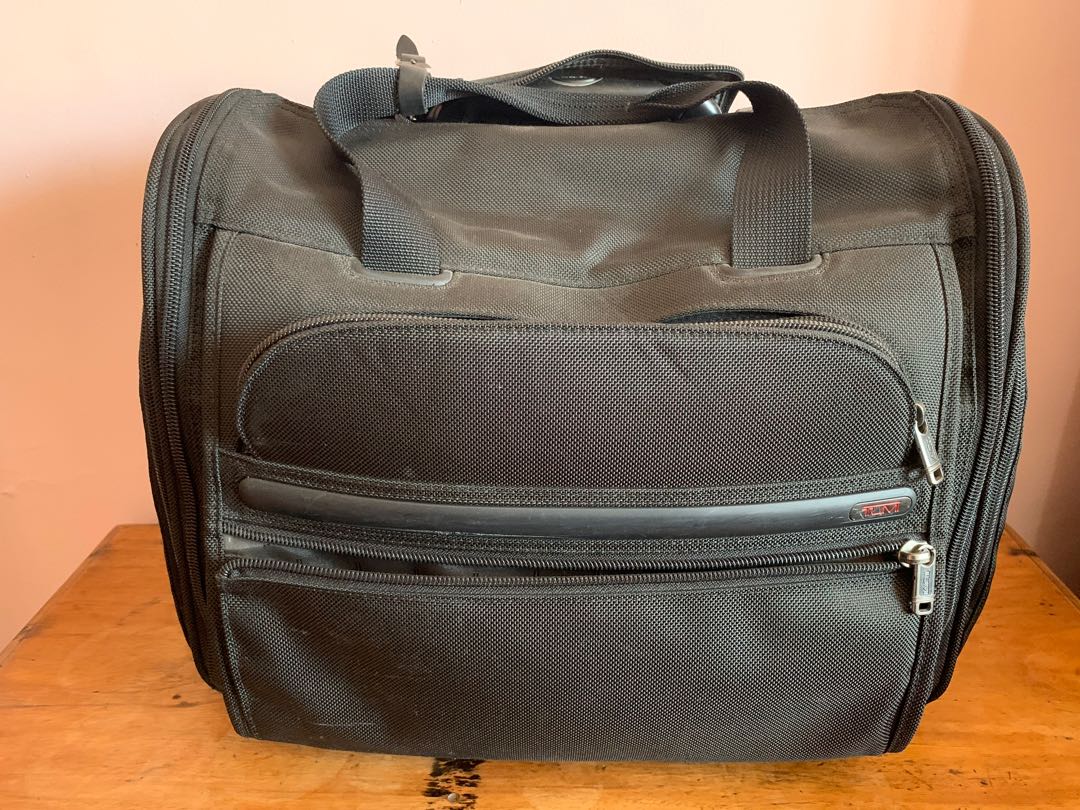Tumi Rolling Briefcase, Men's Fashion, Bags, Briefcases on Carousell