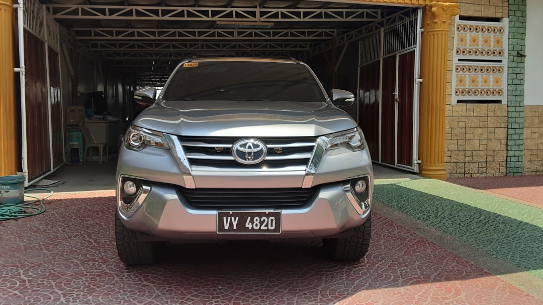 2017 Toyota Fortuner V 4x2 9 tkms No Issues Auto