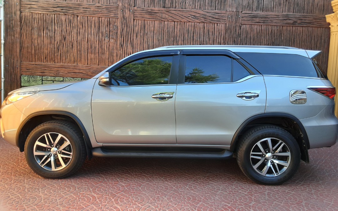 2017 Toyota Fortuner V 4x2 9 tkms No Issues Auto