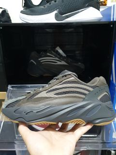 (Category: ) located in . Submitted by sneaker6969 (Listing ID 1003885633, Image 1). Description: .