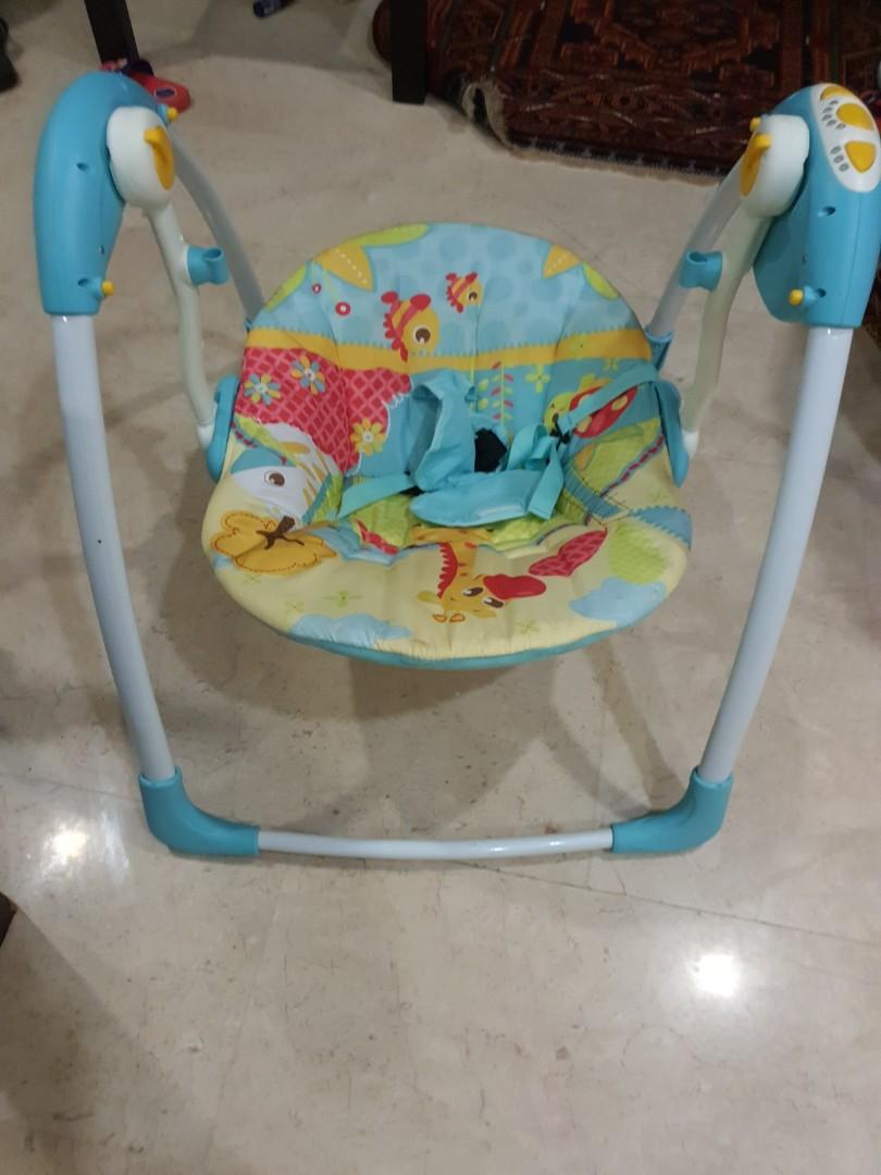 Automatic Baby Rocker, Babies & Kids, Infant Playtime on Carousell